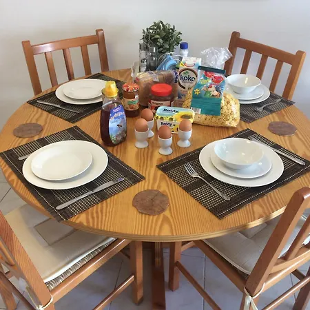 Guest House *